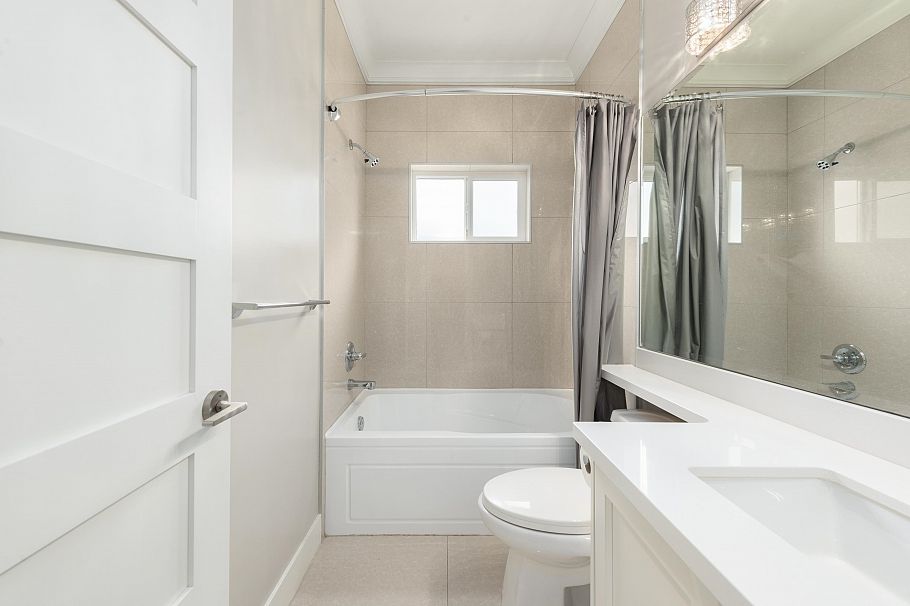 2496 Brock Street Vancouver, BC - 17