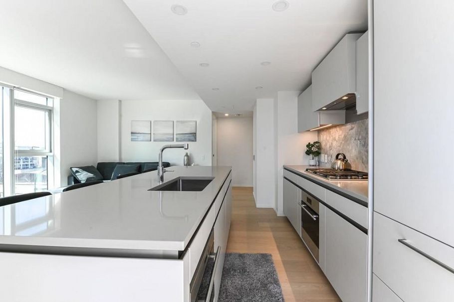 402 889 Pacific Street Vancouver, BC - 4