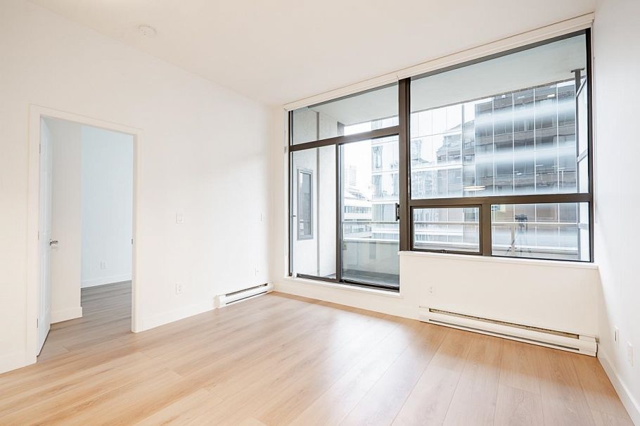 702 1010 Howe Street Vancouver, BC - 4