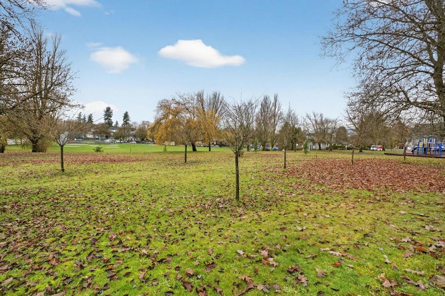 5685 Killarney Street Vancouver, BC - 24