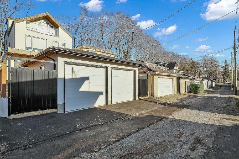 2 3558 Turner Street Vancouver, BC - 29