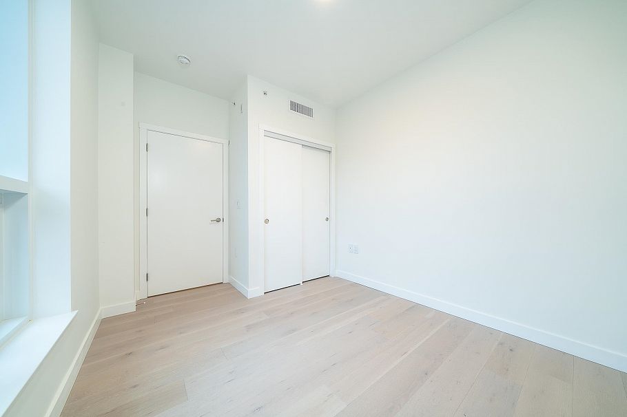 412 5212 Cambie Street Vancouver, BC - 4