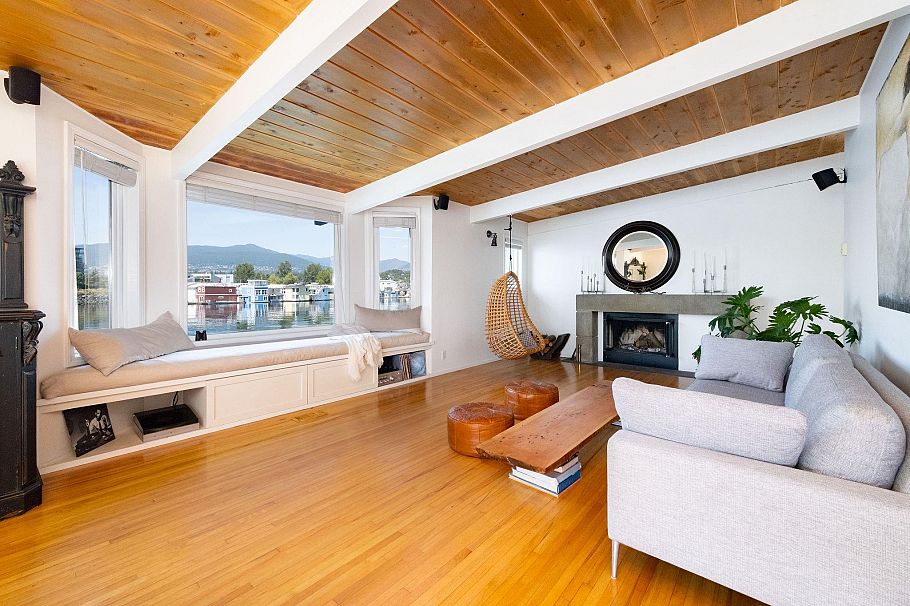 A27 415 W Esplanade Avenue North Vancouver, BC - 19