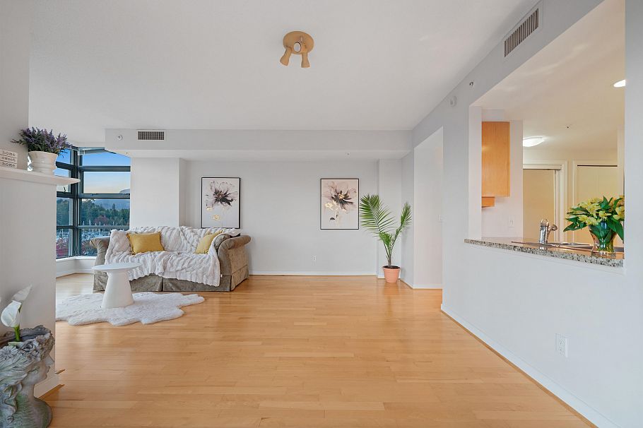 504 1790 Bayshore Drive Vancouver, BC - 9