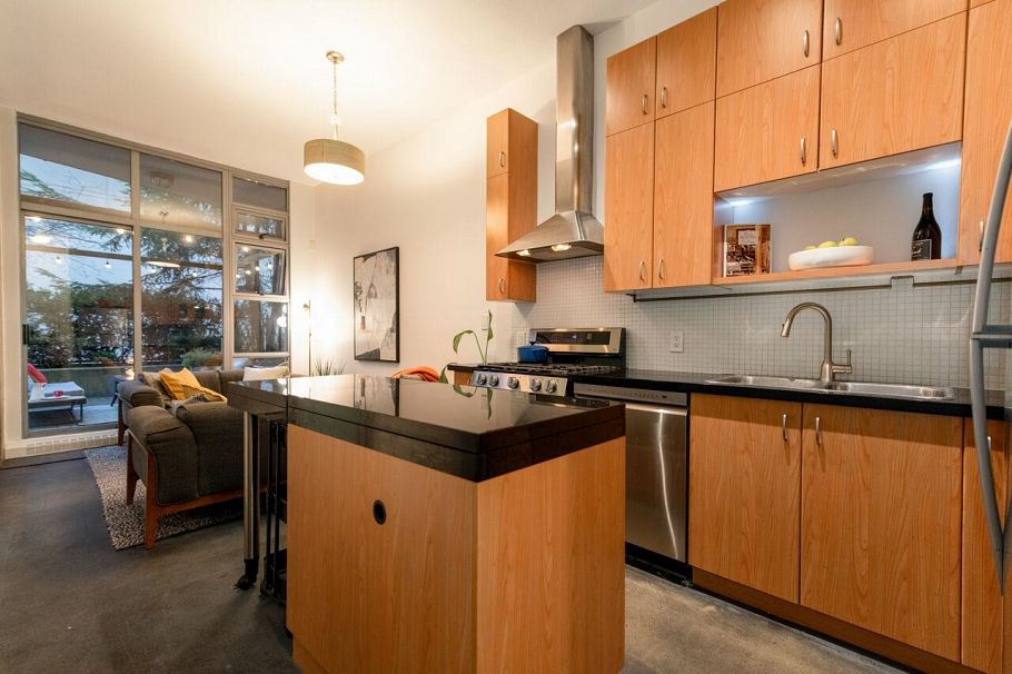 101 2635 Prince Edward Street Vancouver, BC - 3