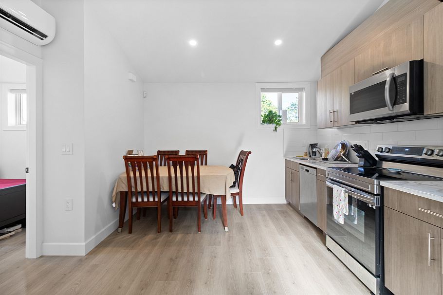 7662 French Street Vancouver, BC - 33