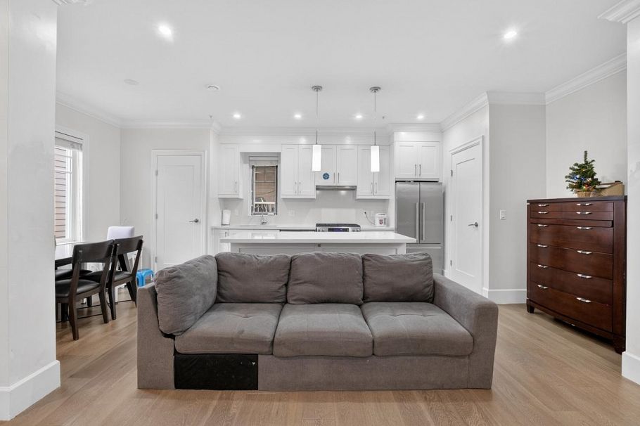 5685 Killarney Street Vancouver, BC - 8