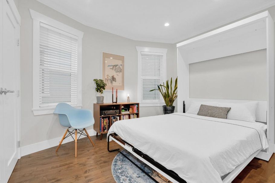 614 E 14th Avenue Vancouver, BC - 14