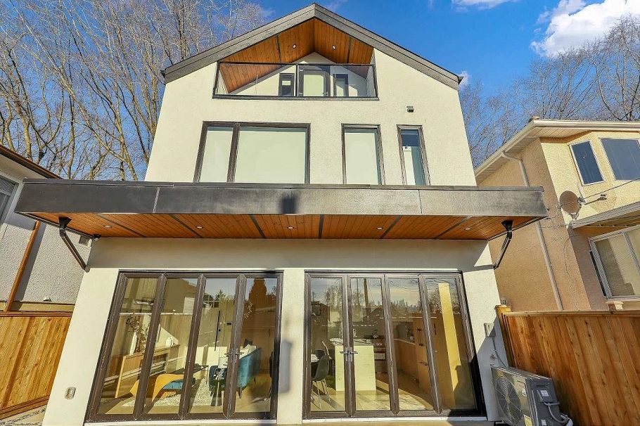 2 3558 Turner Street Vancouver, BC - 25