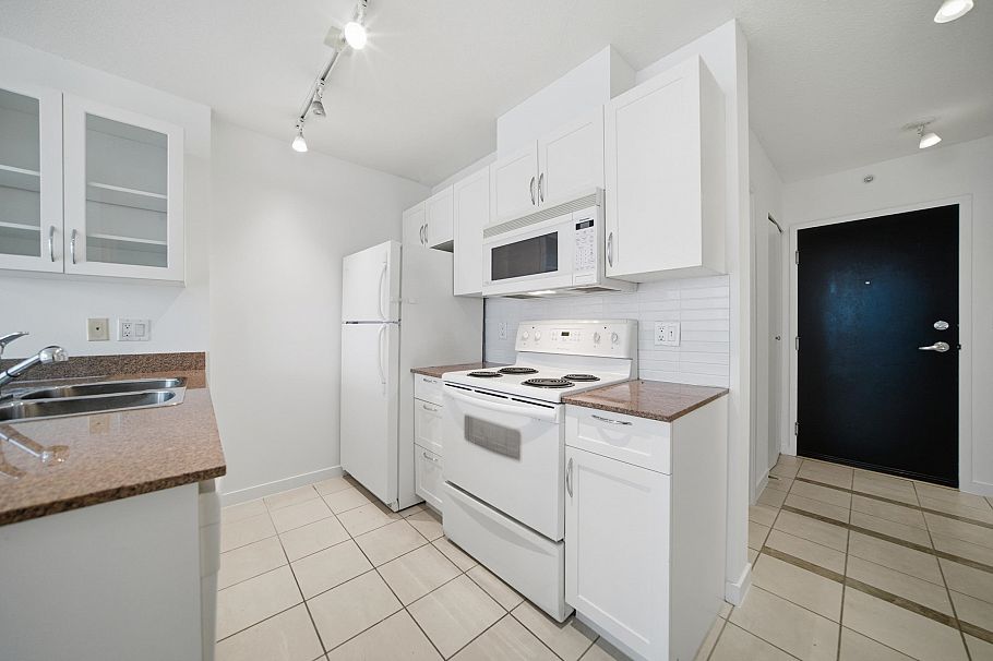 1908 938 Smithe Street Vancouver, BC - 12