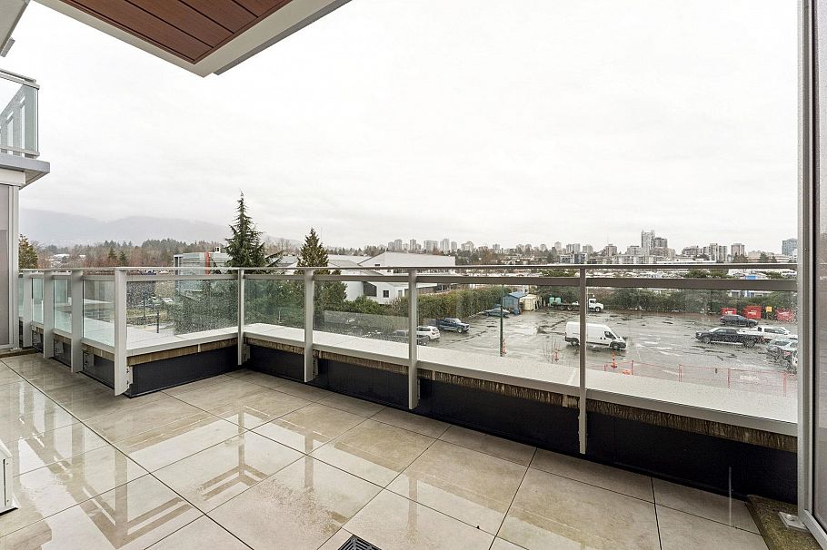 317 755 Harbourside Drive North Vancouver, BC - 25
