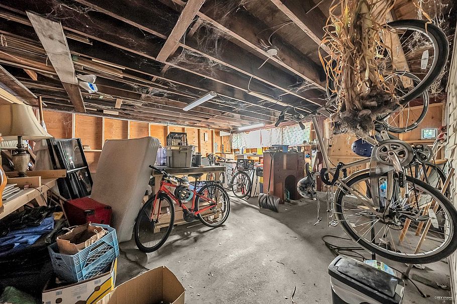 744 E 19th Avenue Vancouver, BC - 21