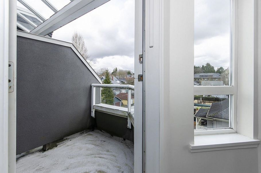 308 1707 Charles Street Vancouver, BC - 17