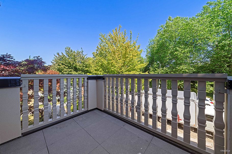 203 918 W 32nd Avenue Vancouver, BC - 11