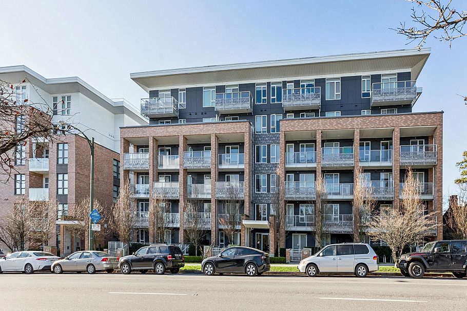 405 6933 Cambie Street Vancouver, BC - 1