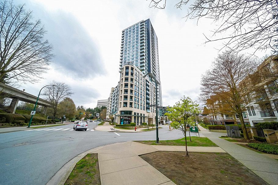 1907 5470 Ormidale Street Vancouver, BC - 2