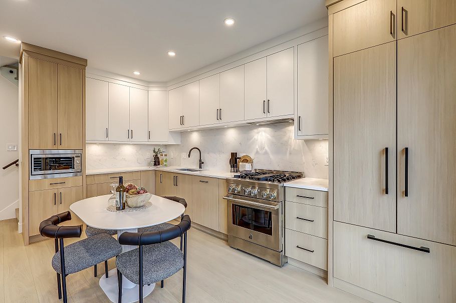 2 3695 E 26 Avenue Vancouver, BC - 12