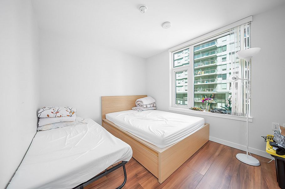 809 8699 Hazelbridge Way Richmond, BC - 16