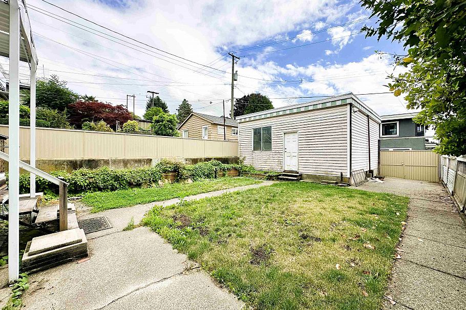 3630 Cambridge Street Vancouver, BC - 32