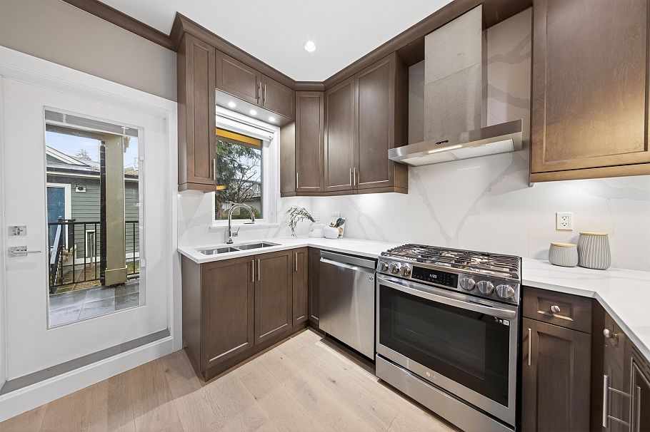 6532 Angus Drive Vancouver, BC - 12