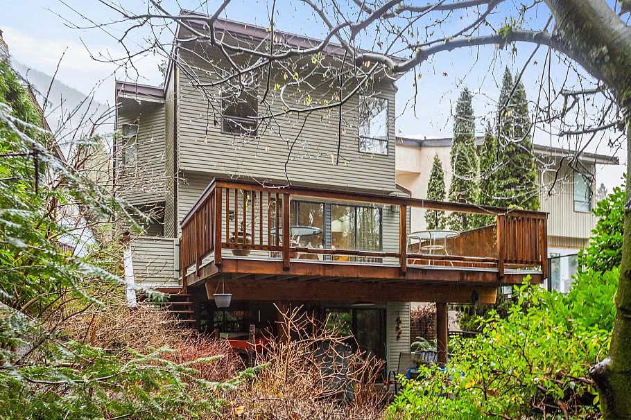 5639 White Pine Lane North Vancouver, BC - 30