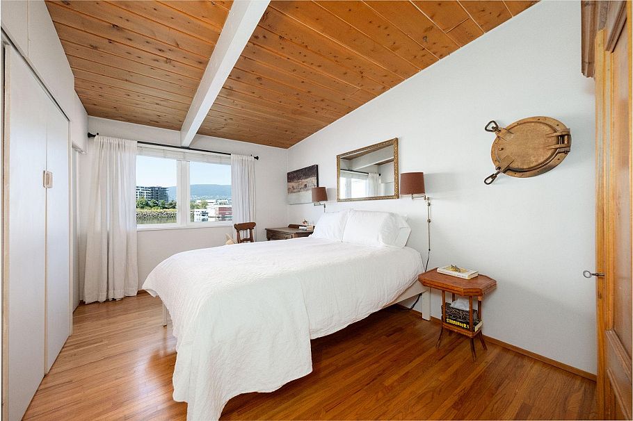 A27 415 W Esplanade Avenue North Vancouver, BC - 26