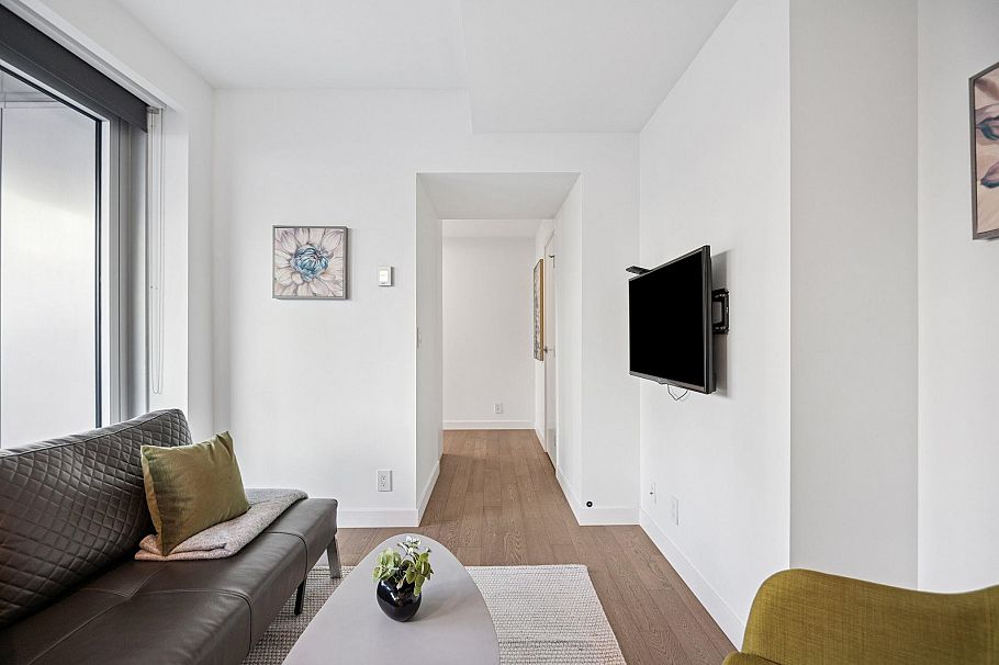 808 1480 Howe Street Vancouver, BC - 8