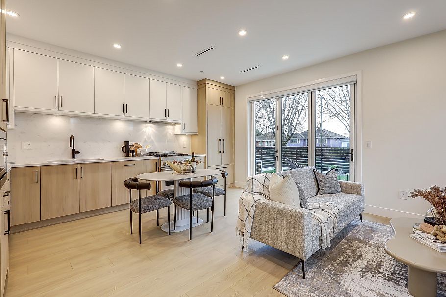 2 3695 E 26 Avenue Vancouver, BC - 4