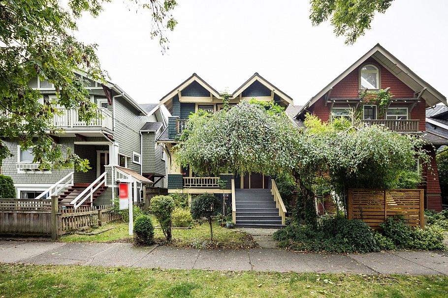 2239 Stephens Street Vancouver, BC - 1