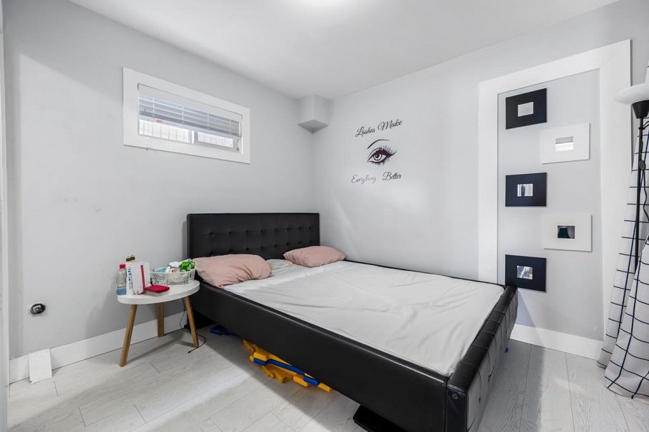 2236 E 34th Avenue Vancouver, BC - 15