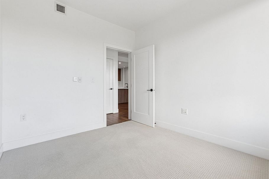 405 6933 Cambie Street Vancouver, BC - 21