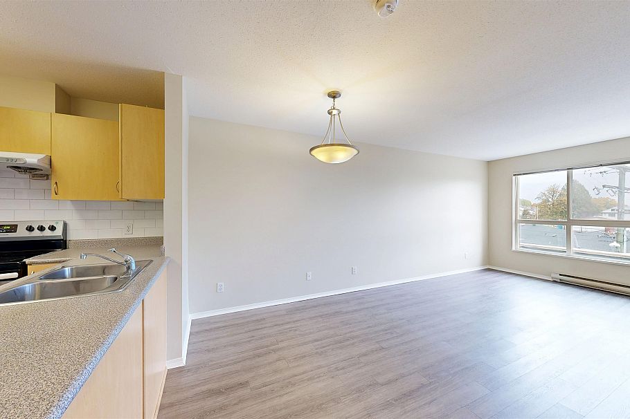 PH3 5438 Rupert Street Vancouver, BC - 4