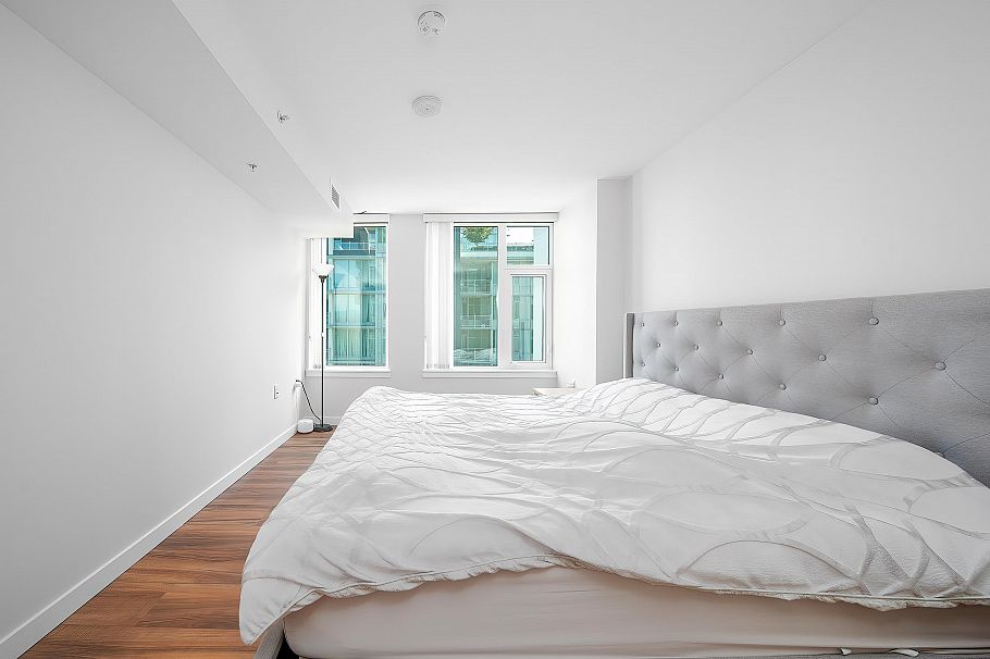 809 8699 Hazelbridge Way Richmond, BC - 14