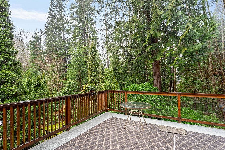 5639 White Pine Lane North Vancouver, BC - 12