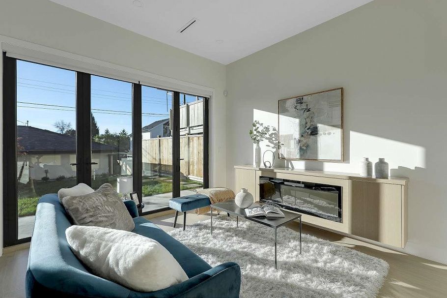 2 3558 Turner Street Vancouver, BC - 16