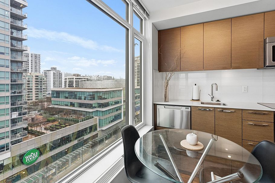 1006 111 E 13th Street North Vancouver, BC - 8