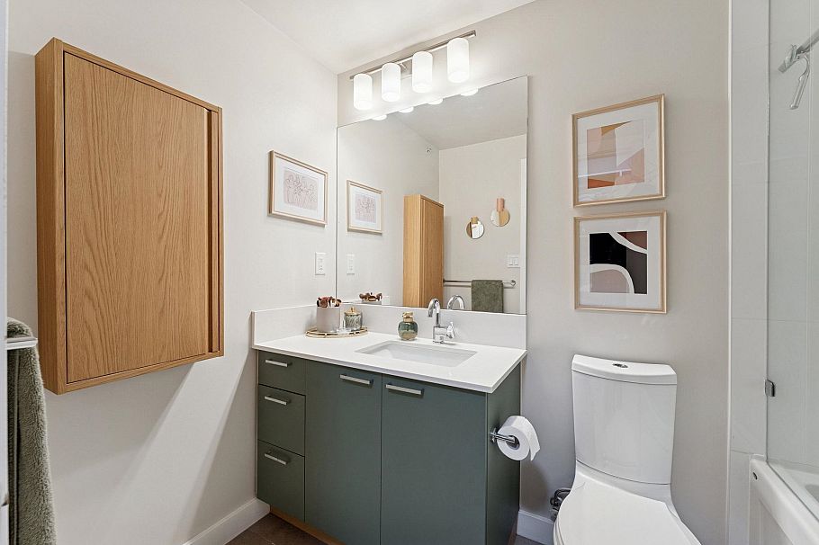 403 1330 Marine Drive North Vancouver, BC - 21