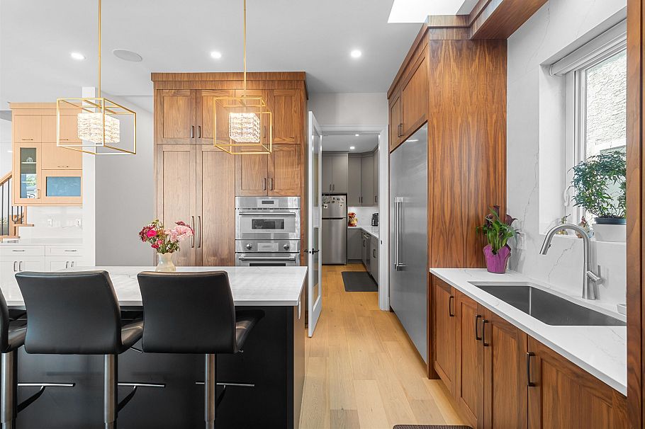 7662 French Street Vancouver, BC - 10