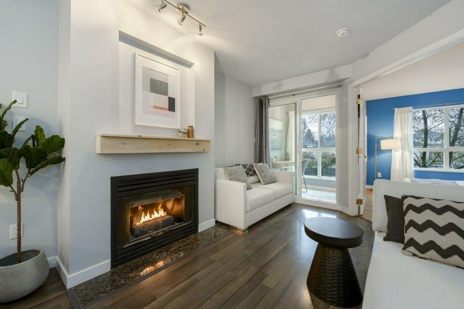 313 760 Kingsway Vancouver, BC - 1