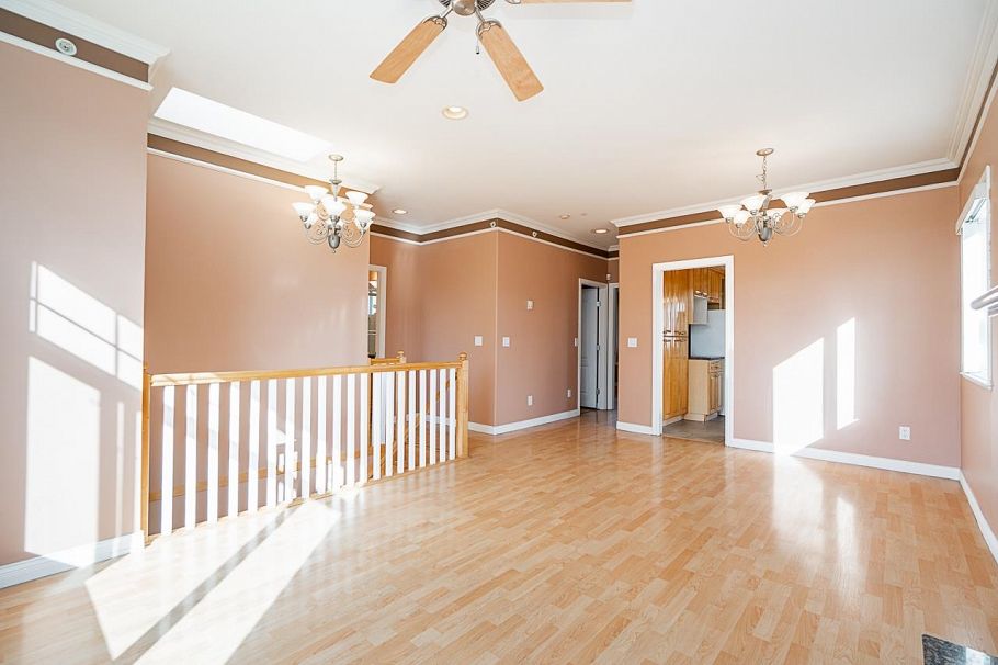 2887 E Georgia Street Vancouver, BC - 7