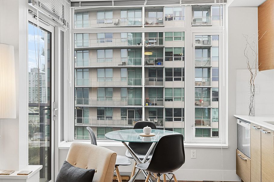 1006 111 E 13th Street North Vancouver, BC - 6