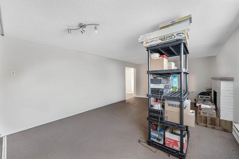 2285 Viewlynn Drive North Vancouver, BC - 13