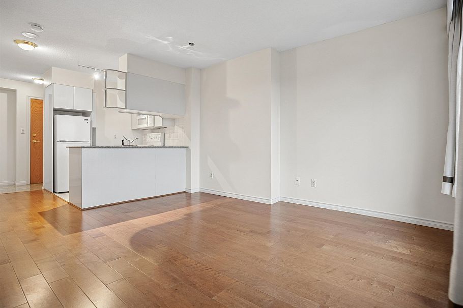 2409 1189 Howe Street Vancouver, BC - 4