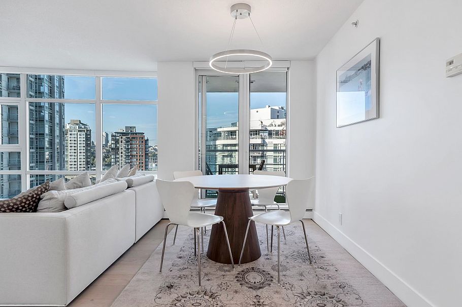 1608 198 Aquarius Mews Vancouver, BC - 11