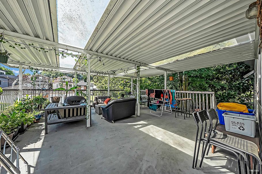 744 E 19th Avenue Vancouver, BC - 7