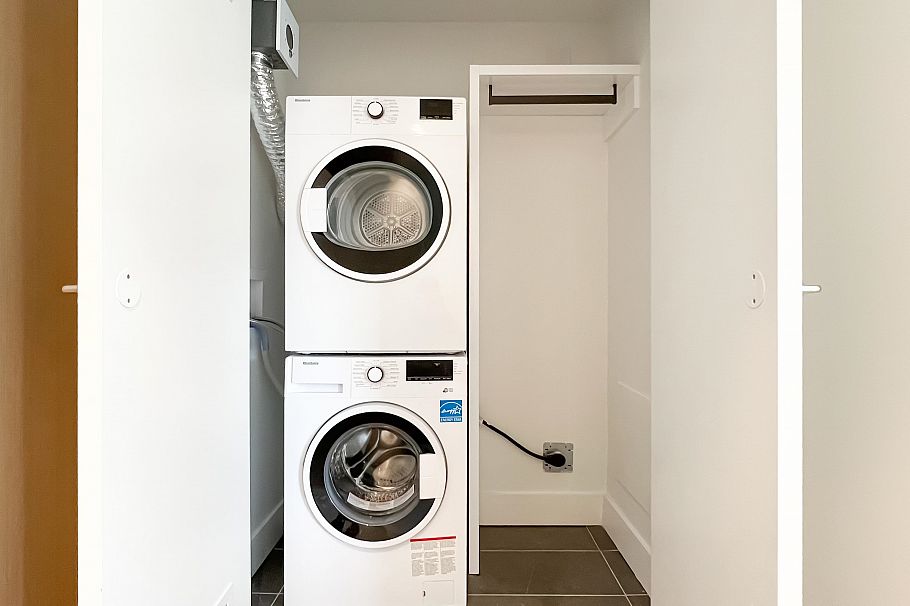 807 1675 Lions Gate Lane North Vancouver, BC - 22