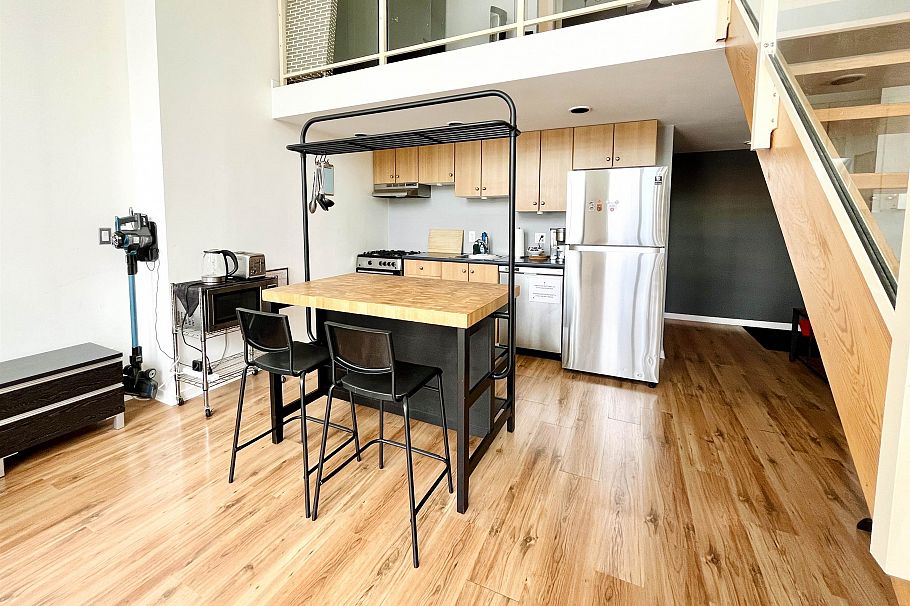 403 933 Seymour Street Vancouver, BC - 5