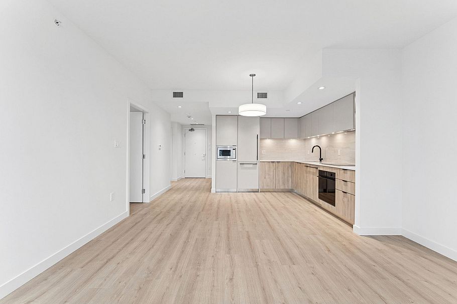 317 755 Harbourside Drive North Vancouver, BC - 8