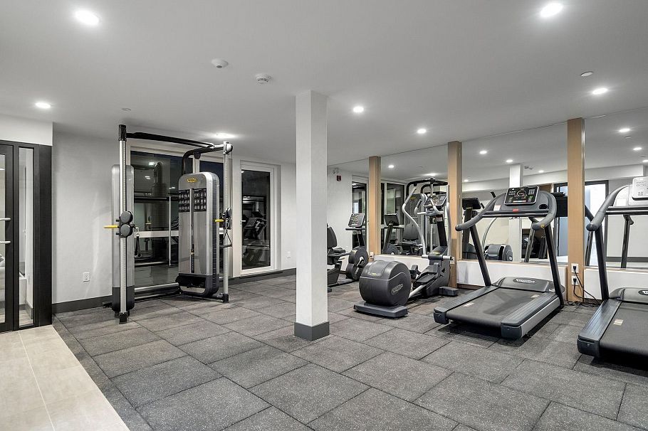 102 747 E 3rd Street North Vancouver, BC - 2