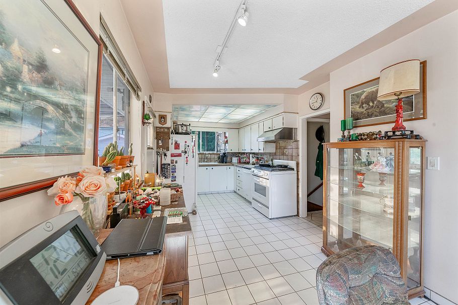 2285 Viewlynn Drive North Vancouver, BC - 5